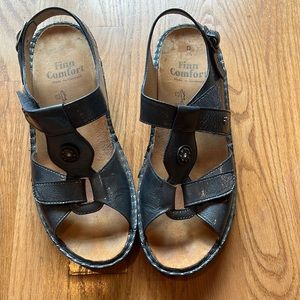 Finn Comfort Sandals
